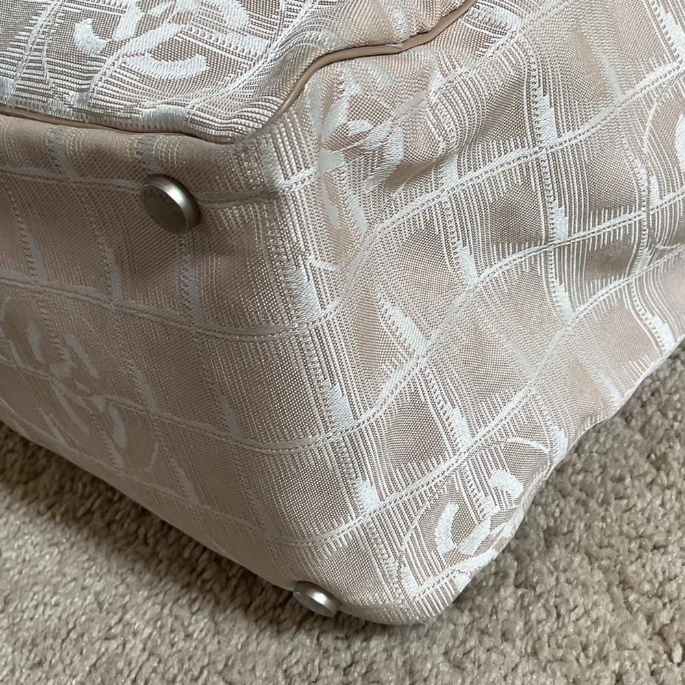 Chanel travel tote - Picture 4 of 8